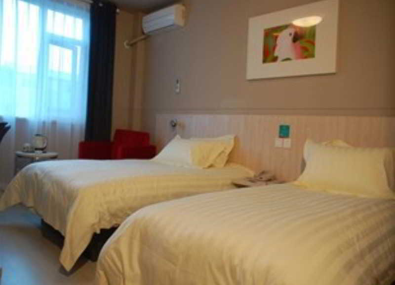 Jinjiang Caobao Road Jiuxing Construction Material Market Hotel 3*