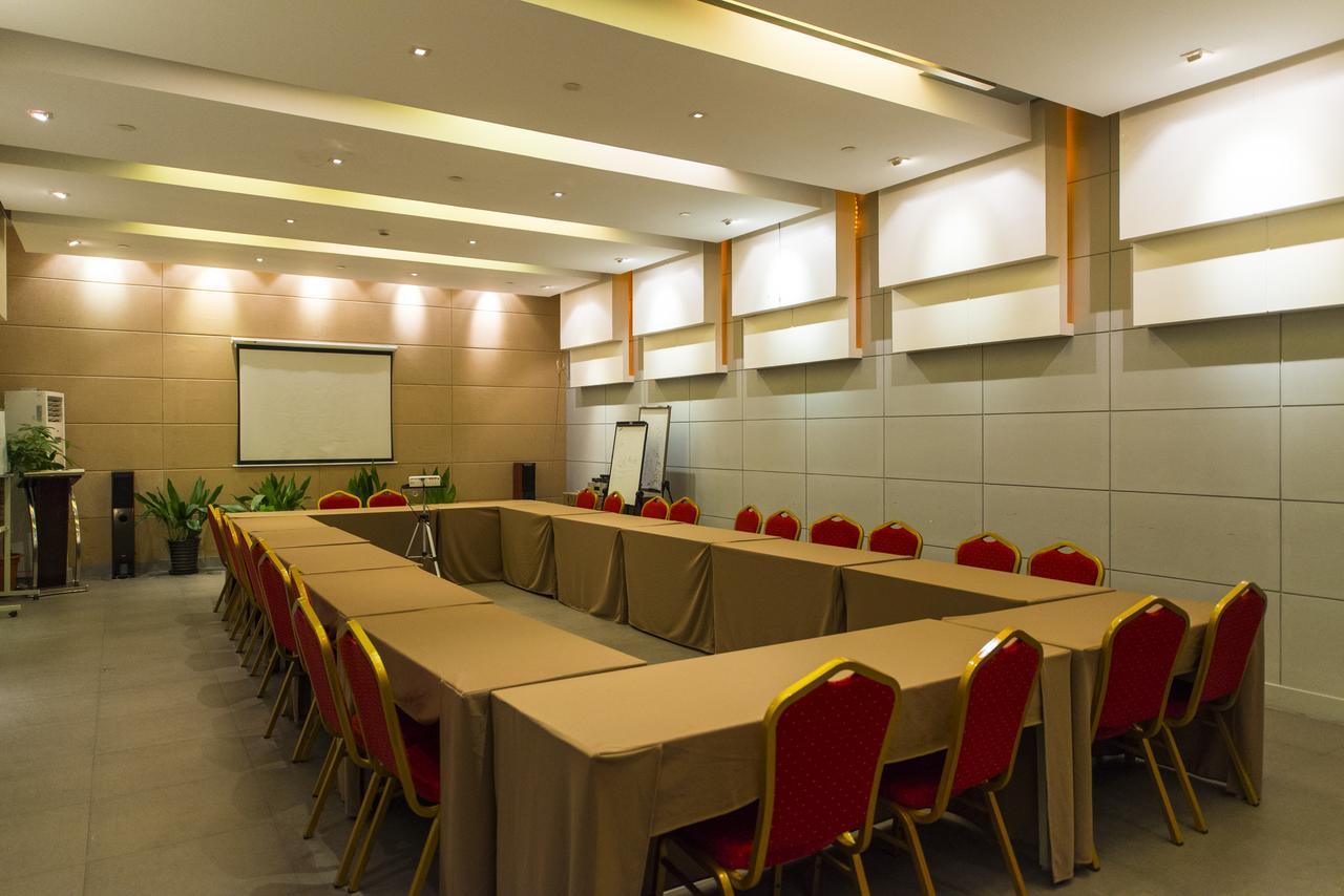 Hotel Jinjiang Caobao Road Jiuxing Construction Material Market 3*